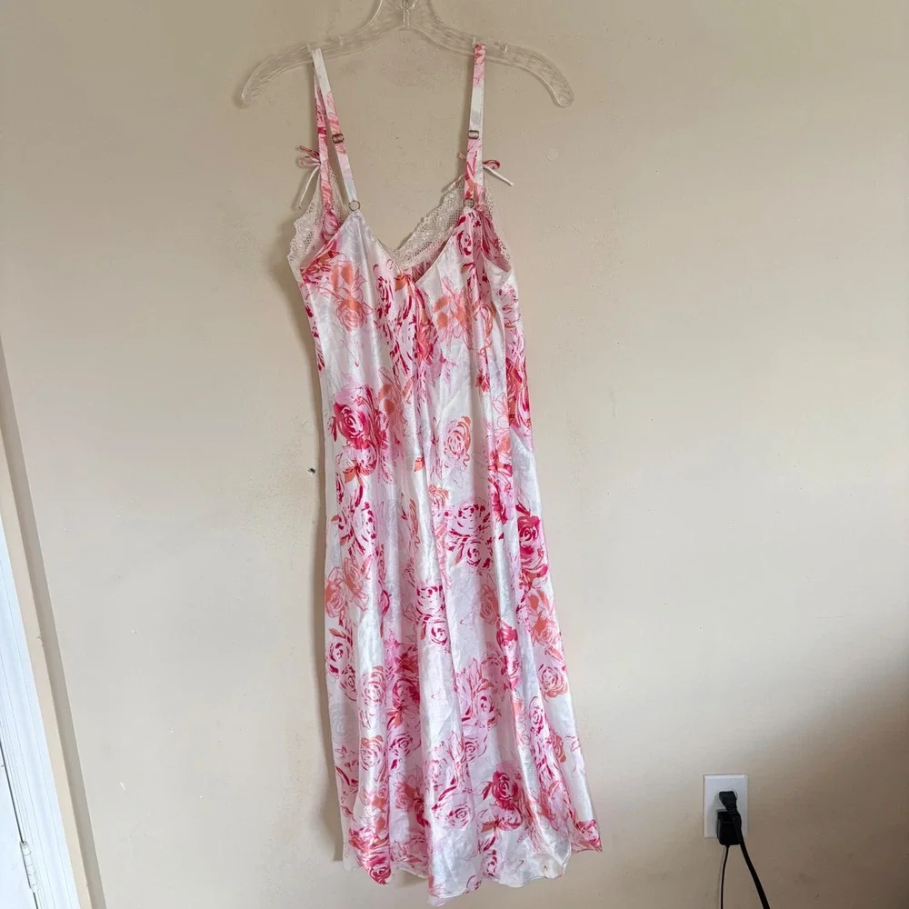 Oscar de la Renta Pink Floral Satin Lace Trim Nightgown Chemise
